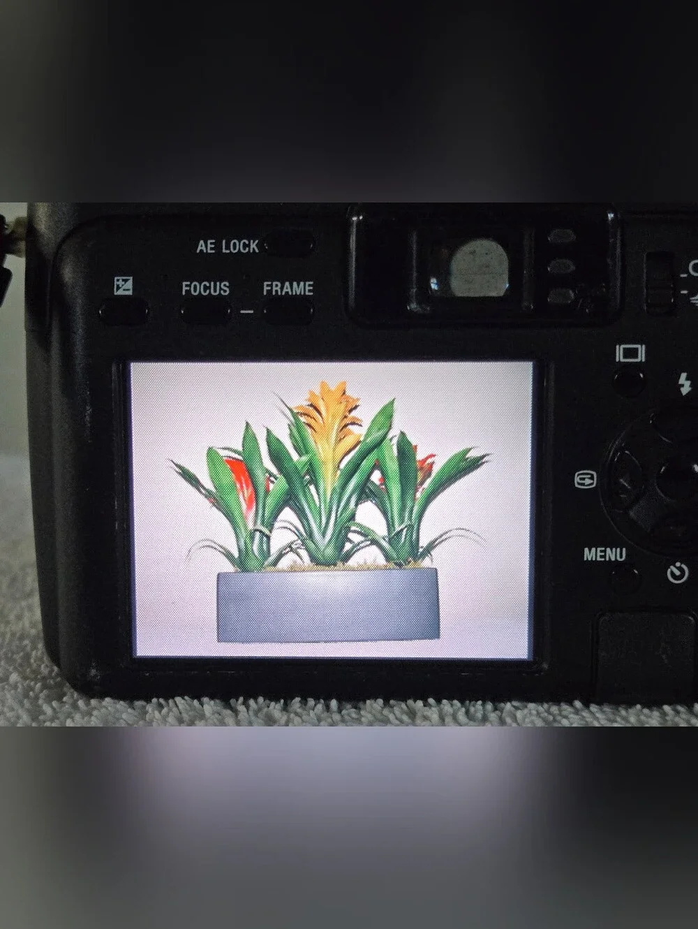 Sony Cyber-Shot DSC-V3 7.2MP Digital Camera Black *TESTED & WORKING*
